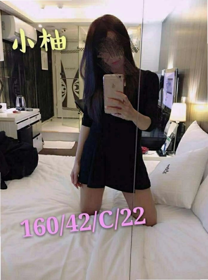 海心 — 三重外叫 — 麻辣國中教師 — 身高164cm — 體重42kg — 胸圍D罩杯 — 年齡23歲 — 讓你雙手離不開 服務態度親切 熱情似火的健身達人等你來征服